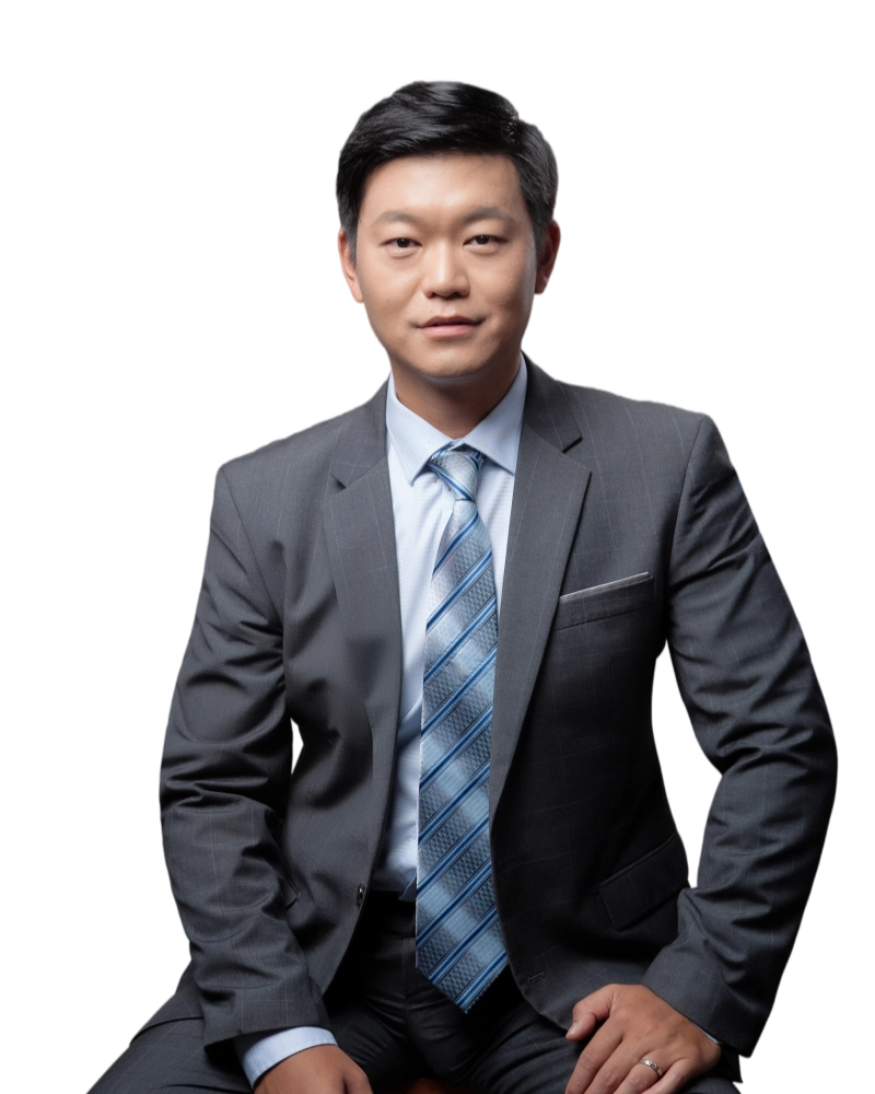 Portrait photo of Roger Yang, founder of SourcInspecify
